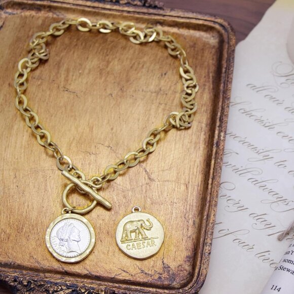 Women Worn Gold & Sliver 18 Inch Chain Pendant Toggle Jewelry Necklace - Picture 6 of 6